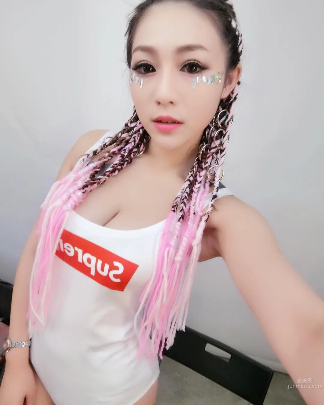 Hot DJ Zhang Weiyun, Evil Angle Hard to Look Directly photo 16