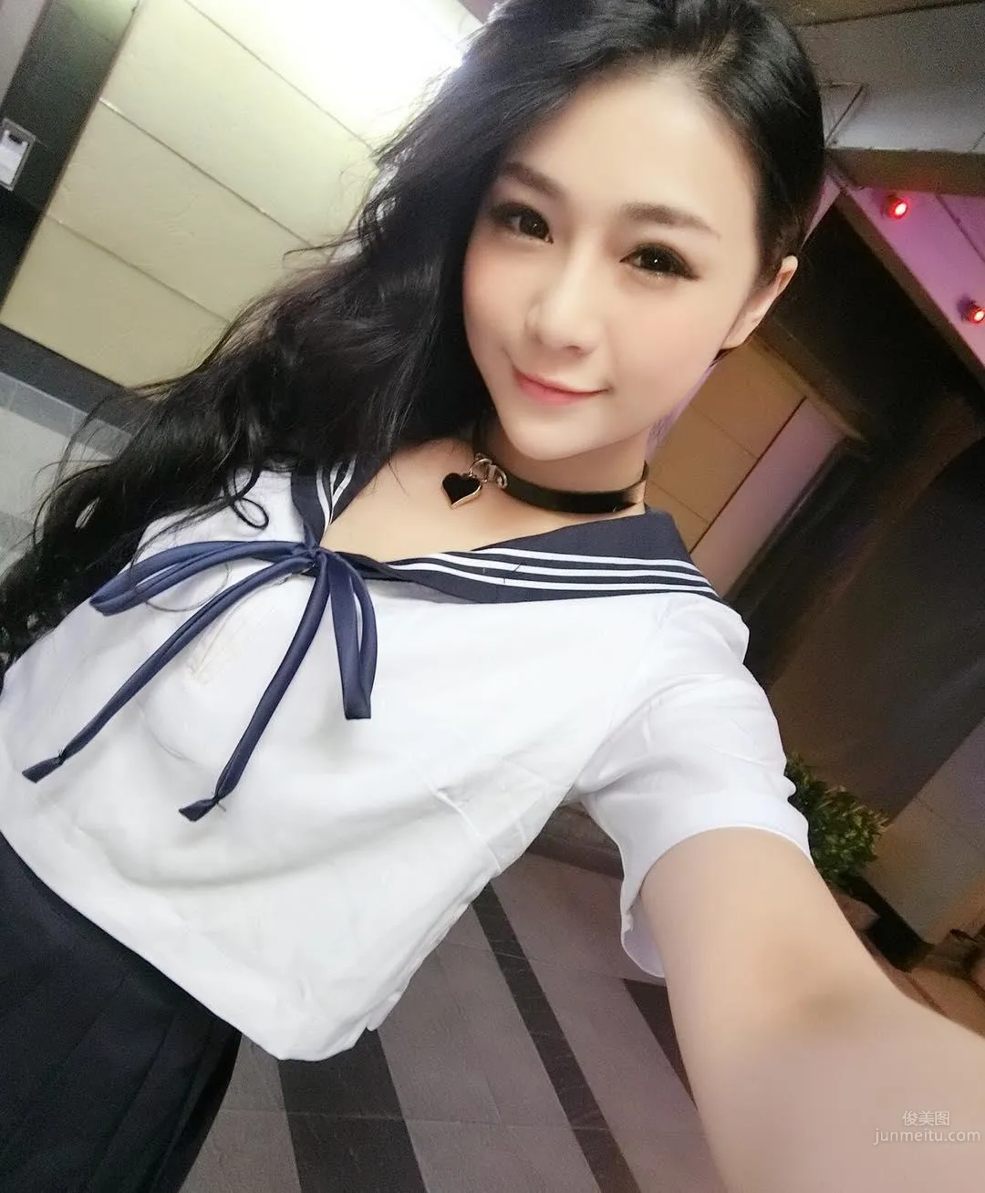 Hot DJ Zhang Weiyun, Evil Angle Hard to Look Directly photo 1