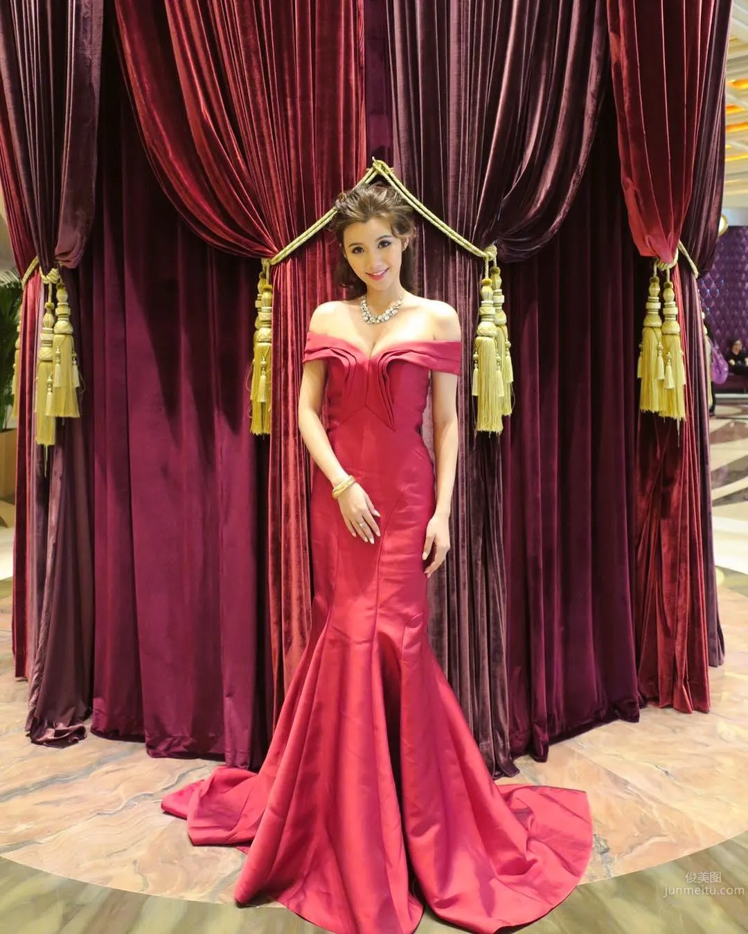 Hong Kong Rising Actress Chen Meiyi IG Private Shoot Beautiful Photos photo 13