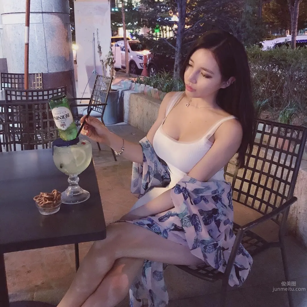 健身模特고다연 极品S级车头灯身材_21