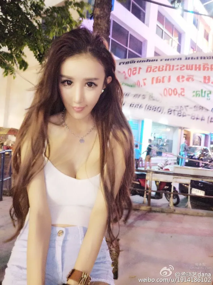 宅男女神孟曉藝 微博時尚性感私房照 34