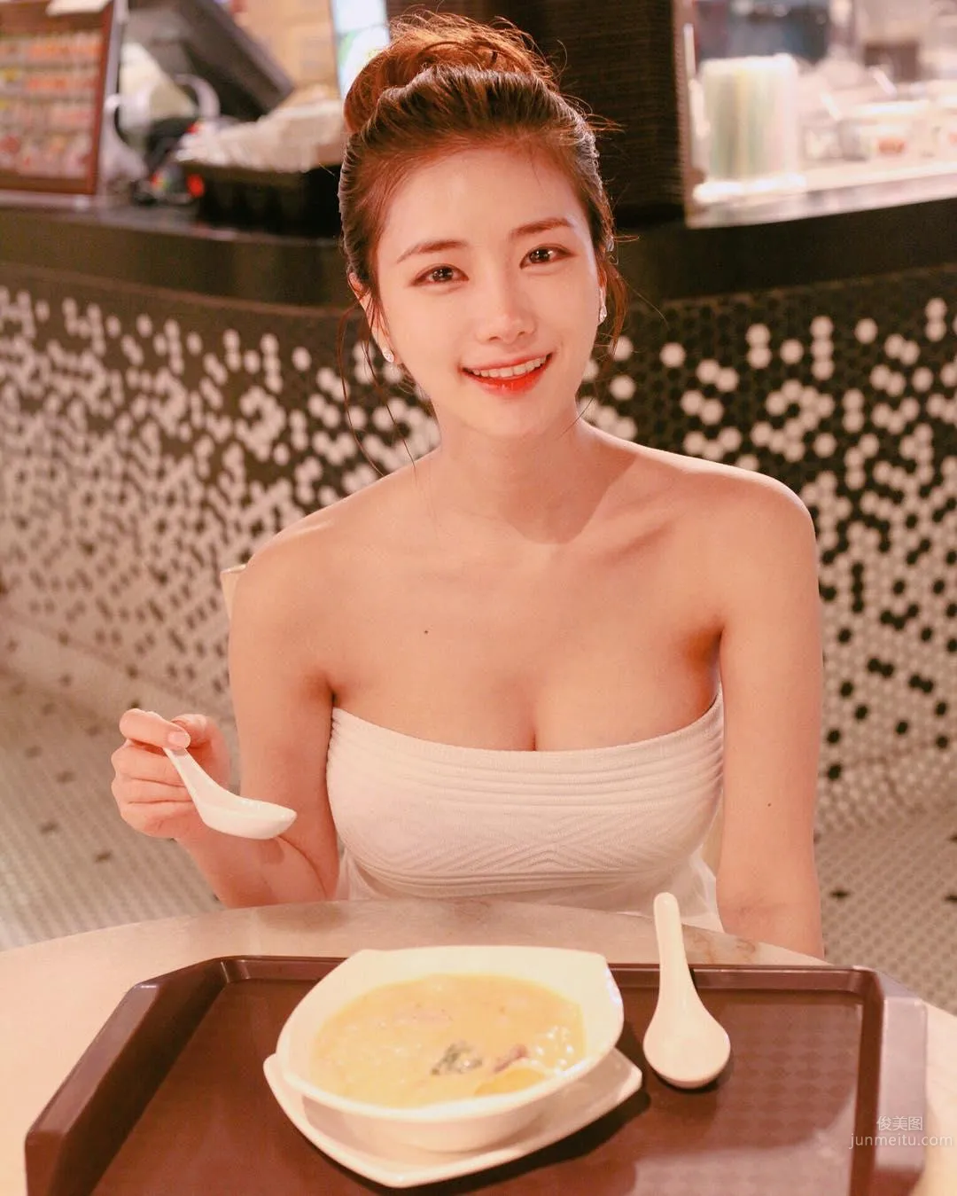 南韓J杯人妻韓申穎 Ig最新私房美照 11