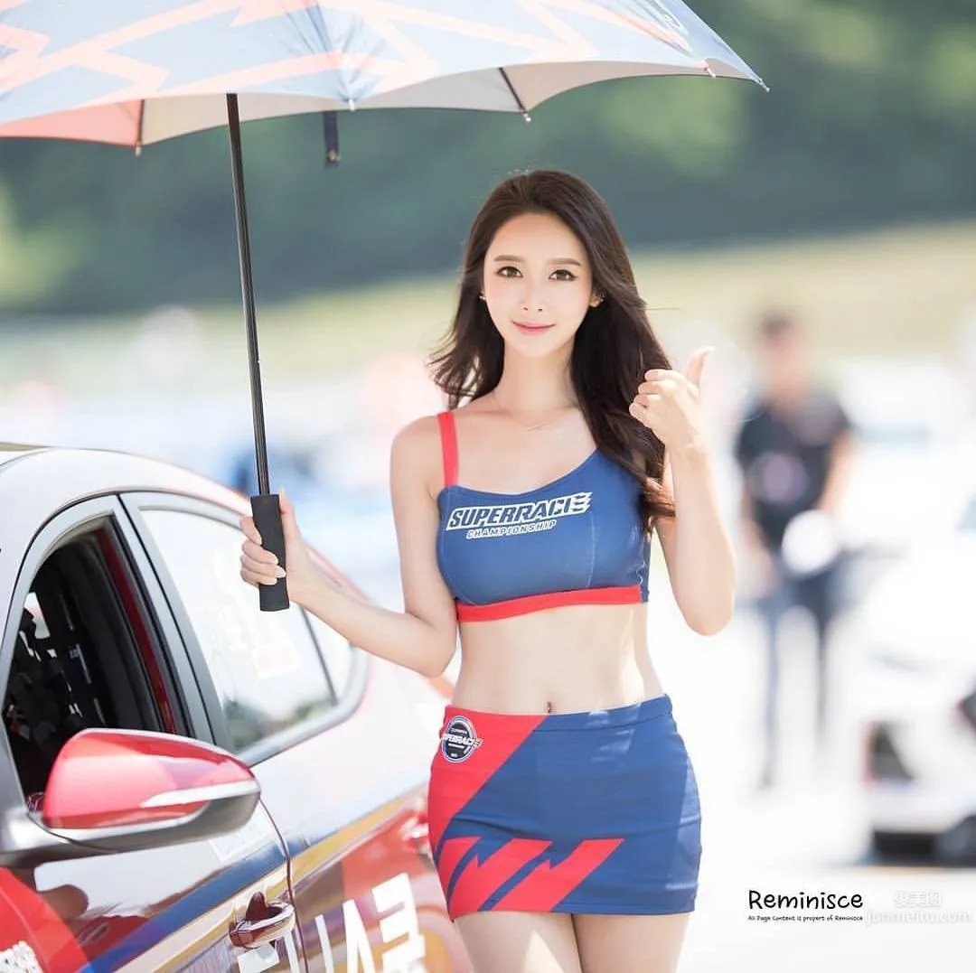 Korean Racing Model So Lee, the Focus of Attention at the Auto Show photo 19