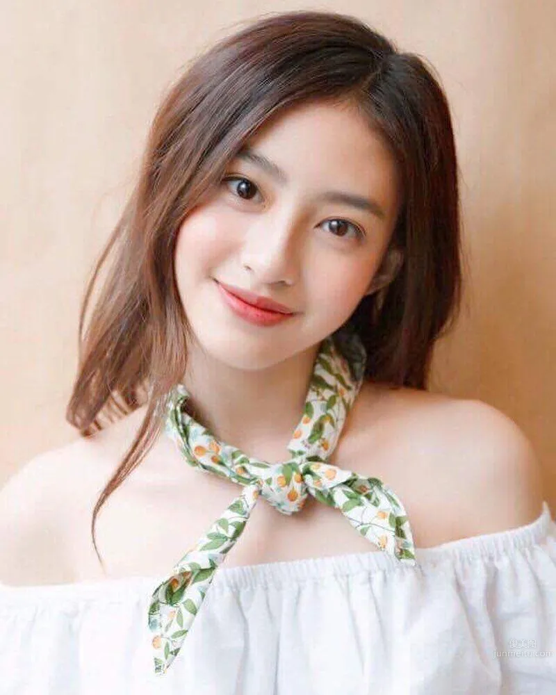 越南清新麻豆！陽光燦笑狂飄女神味 18