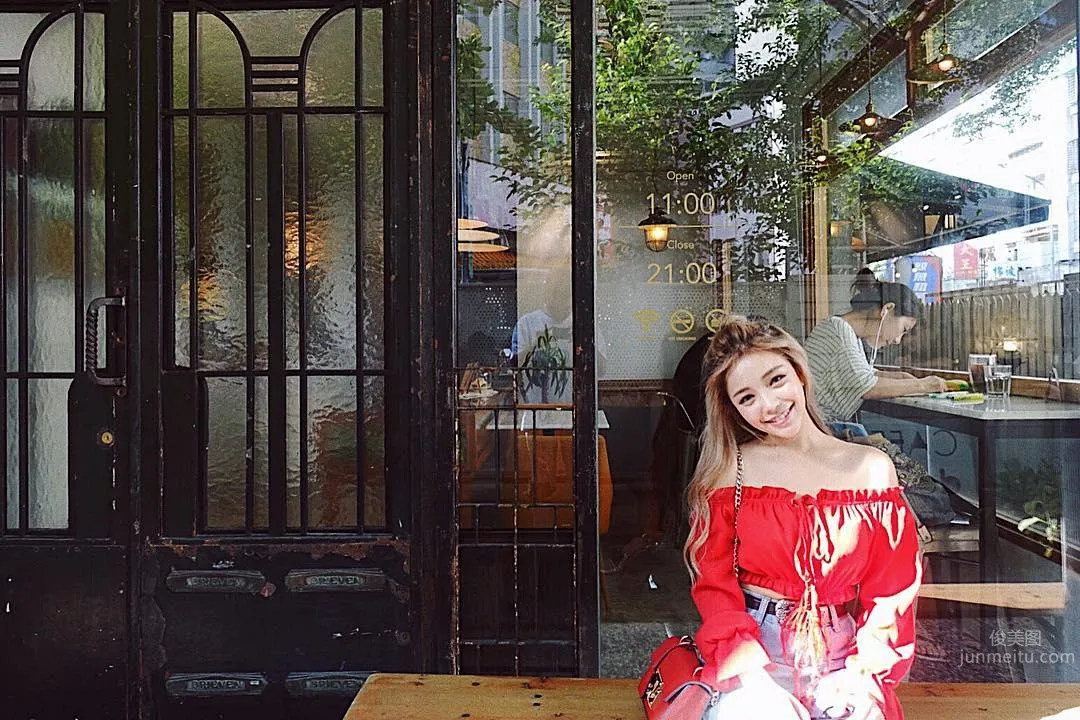 Taiwan Cute Girl Huang Lin Latest Playful Instagram Private Shoot photo 22