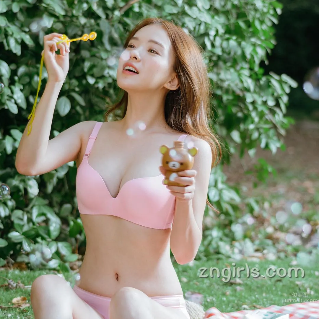 南韩超人气网红Ha Neul 初成熟的内衣模特儿_46