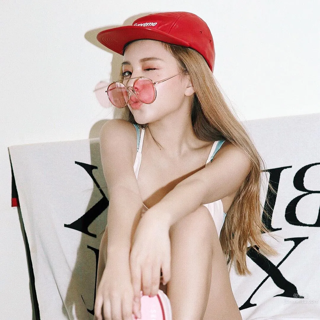 Taiwan Cute Girl Huang Lin Latest Playful Instagram Private Shoot photo 28
