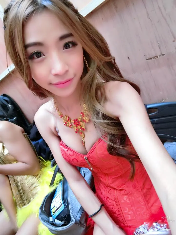 Adeleiya Chan and Antong Adeleiya: Photo Set 2026 photo 7