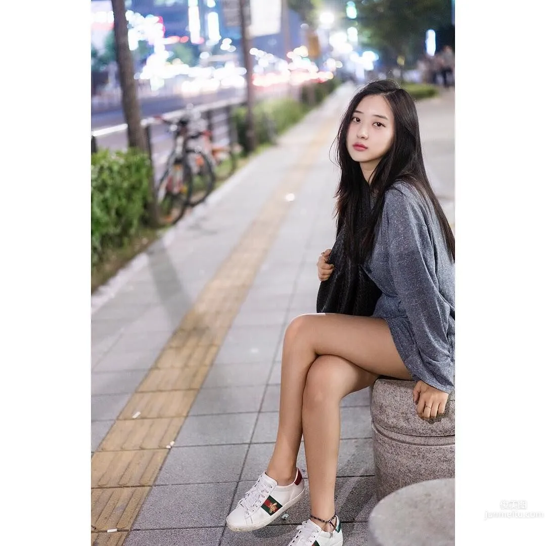 Shin Jae Eun: One Piece photo 28