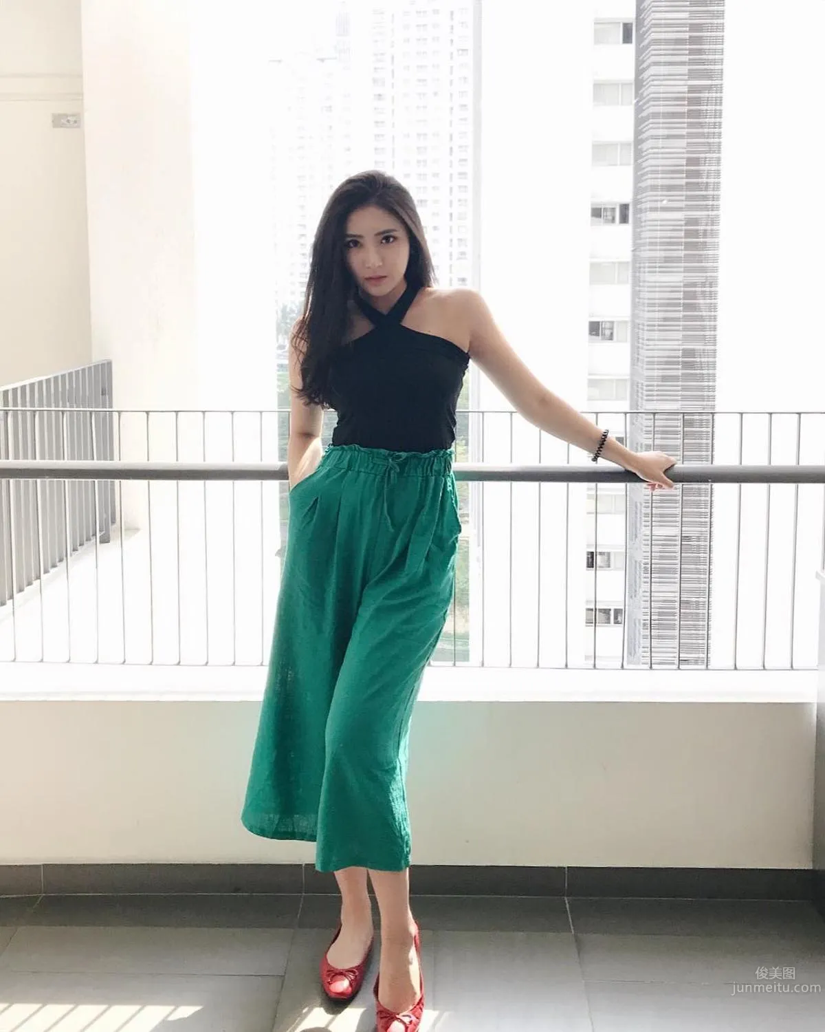 新加坡美眉譚凱琳 身材與氣質都完美無缺 35