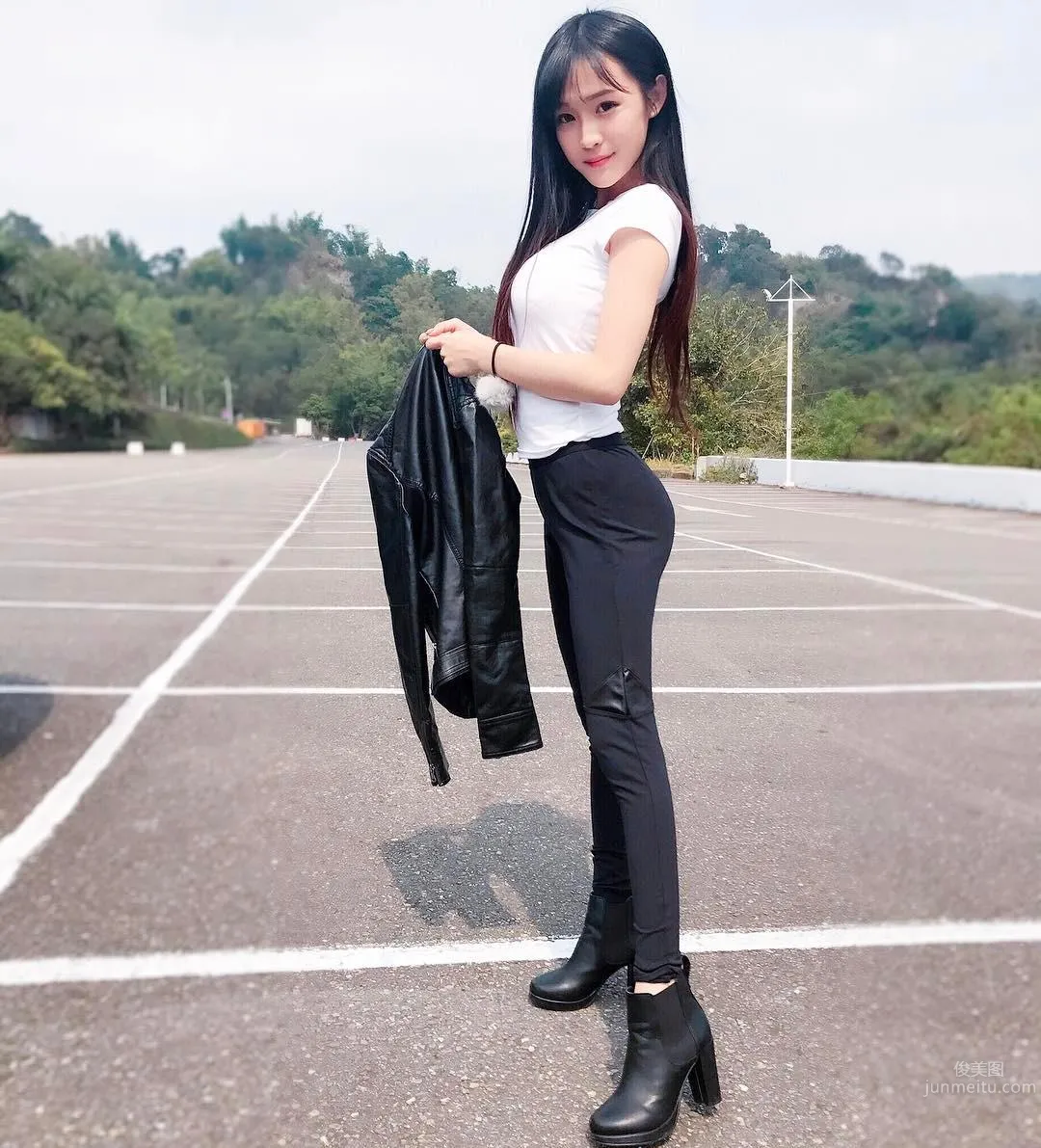 音樂才女已為人妻！超辣身材讓網友都羨慕老公 19