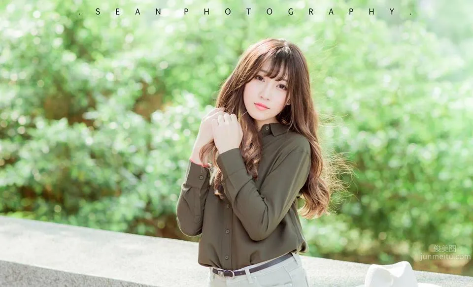 Beauty Liu Xuan Drinking Milk in the Car, Netizens: Sweet and Charming photo 6