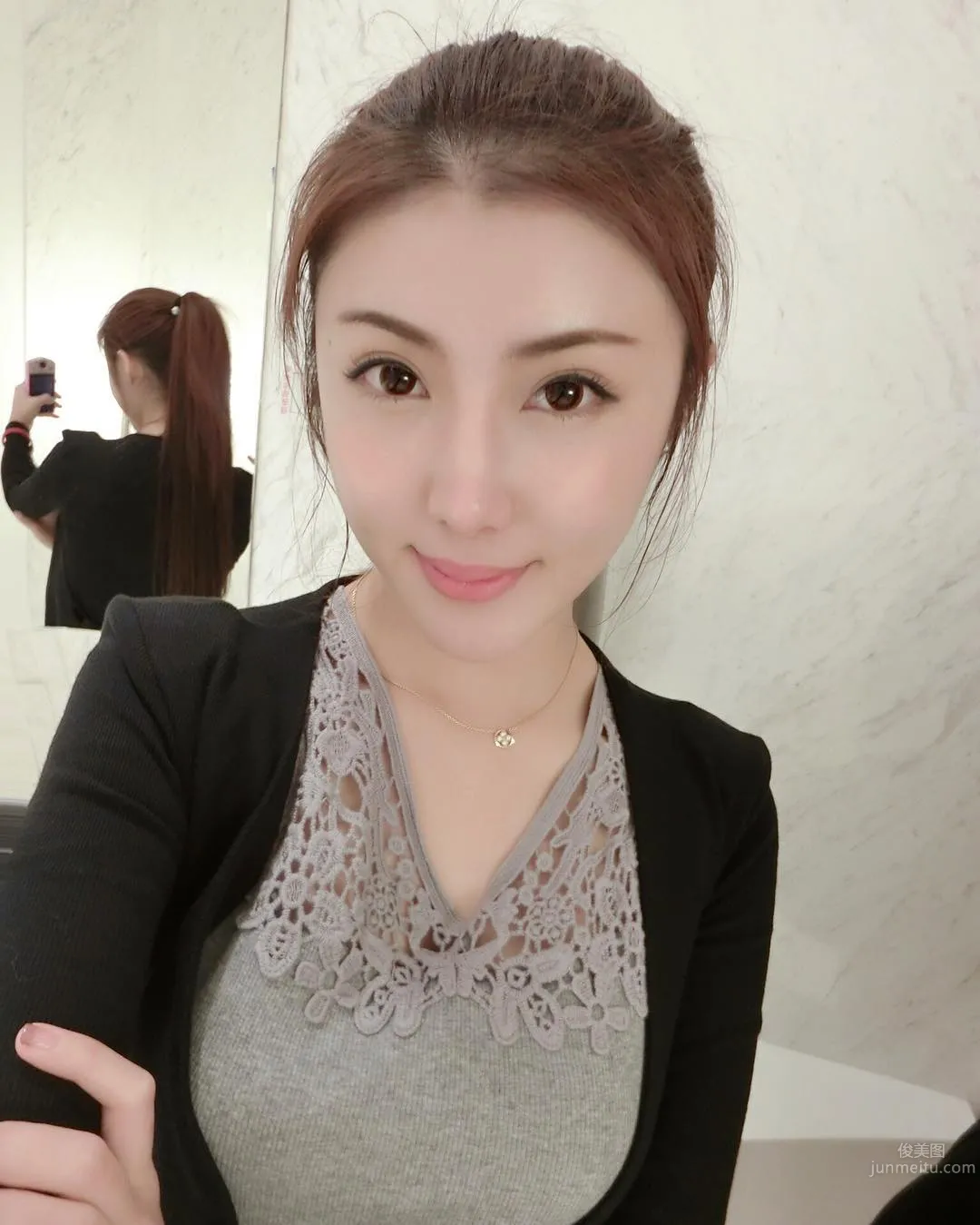 Taoyuan BBQ Restaurant Pretty Female Customer, Amazing Figure Makes People Stare photo 23