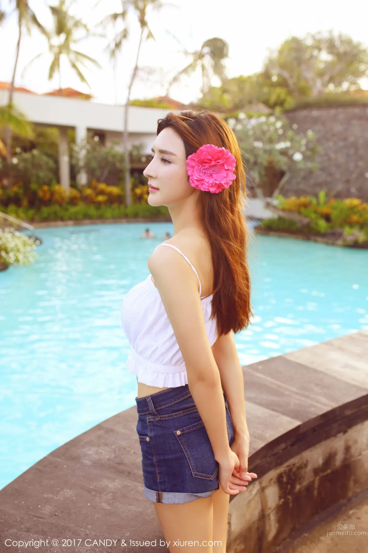 Mixed-Race Model Yi Lina, Lotus Emerging from Water, Refined Beauty photo 10