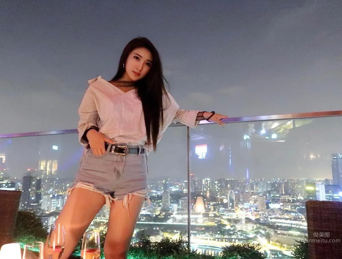 新加坡美眉譚凱琳 身材與氣質都完美無缺 18