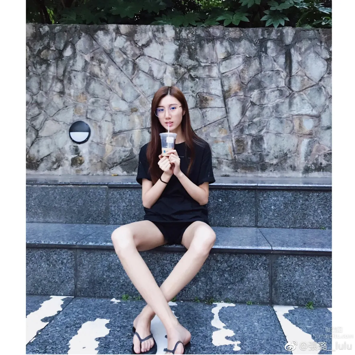 Long-Legged Beauty Zhang Lu lulu Weibo Elegant Private Shoot photo 18