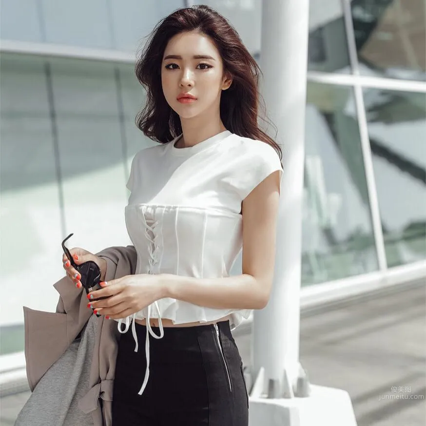 Korean Online Shop Model Park Da Hyun, Tall and Elegant photo 6