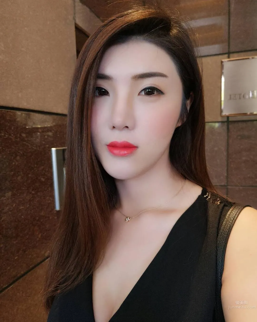 Taoyuan BBQ Restaurant Pretty Female Customer, Amazing Figure Makes People Stare photo 19
