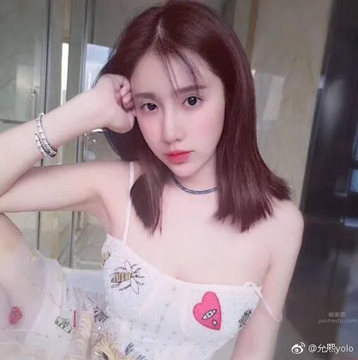 允熙yolo的微博私房寫真 2