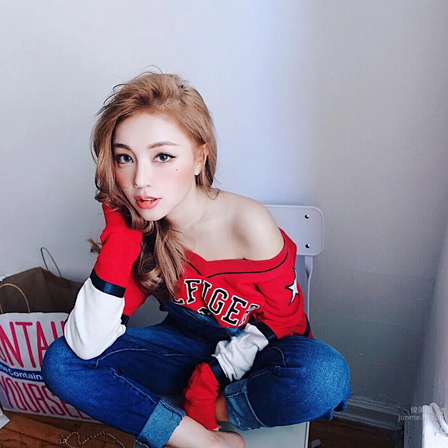 Taiwan Cute Girl Huang Lin Latest Playful Instagram Private Shoot photo 9
