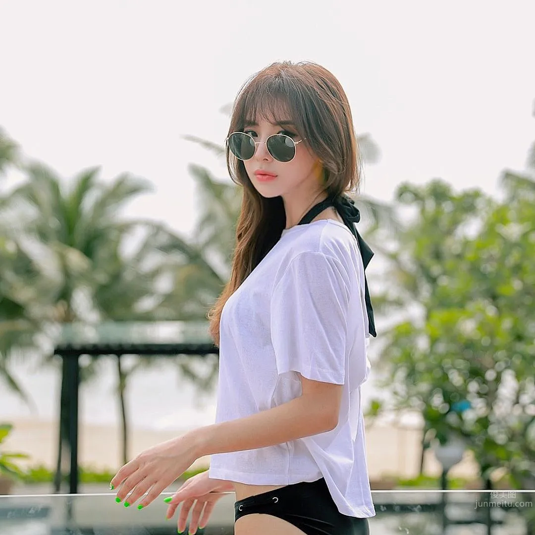 Korean Online Shop Model Park Da Hyun, Tall and Elegant photo 15