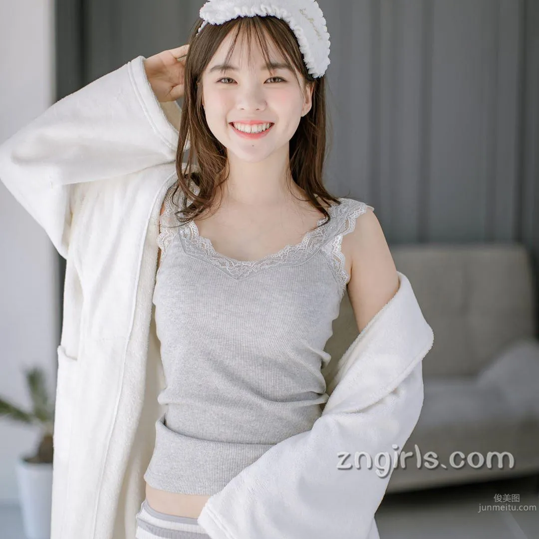 南韩超人气网红Ha Neul 初成熟的内衣模特儿_4