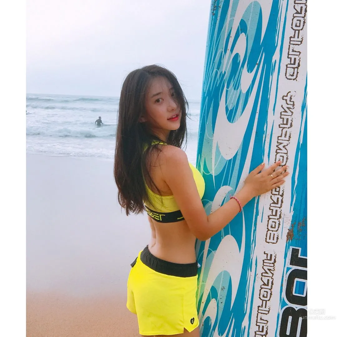 Shin Jae Eun: One Piece photo 29