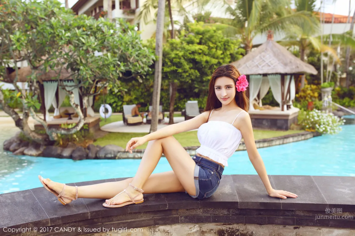 Mixed-Race Model Yi Lina, Lotus Emerging from Water, Refined Beauty photo 3