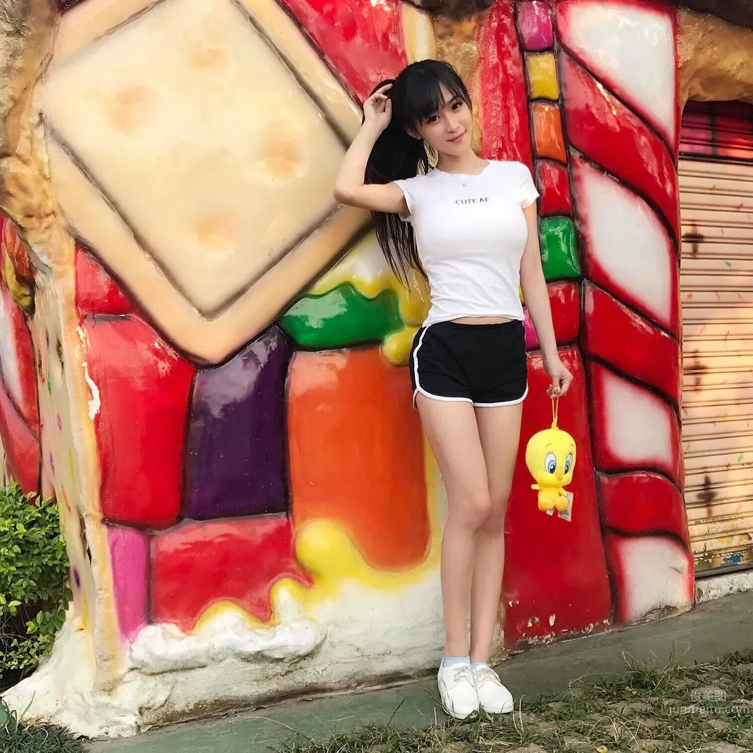 音樂才女已為人妻！超辣身材讓網友都羨慕老公 17