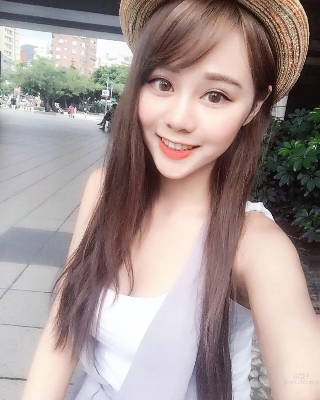 Happy Company! Female Colleague Candy Sun "So Beautiful It's Unreal" photo 2