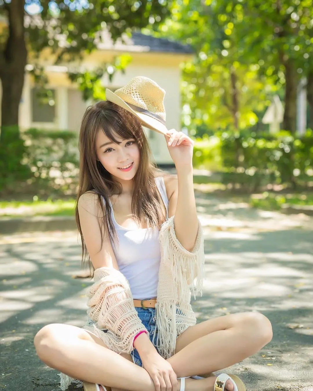 Happy Company! Female Colleague Candy Sun "So Beautiful It's Unreal" photo 3