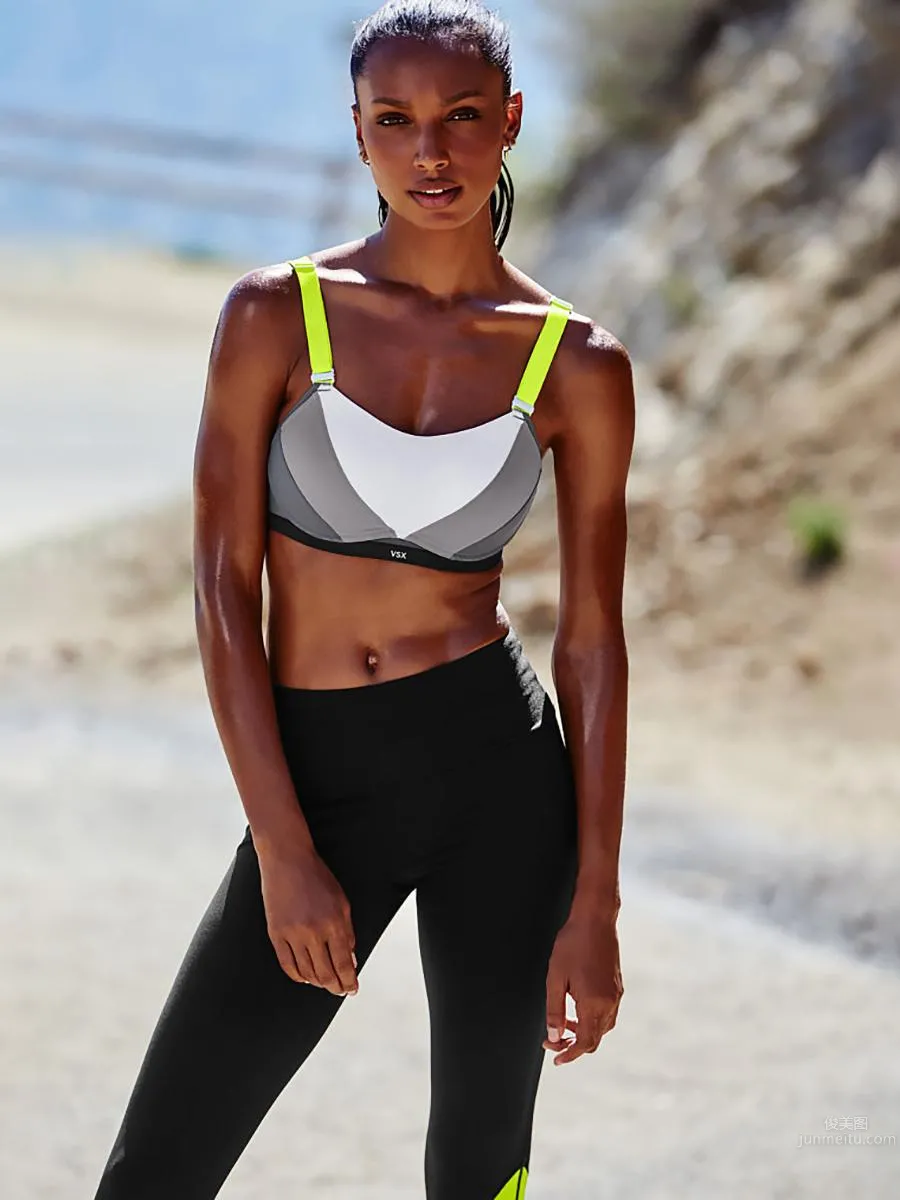 Jasmine Tookes - 2016 Victoria's Secret 2 photo 6