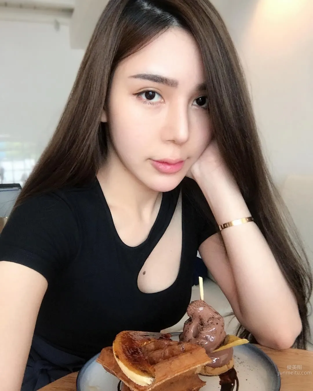 Malaysian Beauty Boss Lady Amanda Seet's IG Private Shoot Beautiful Photos photo 19