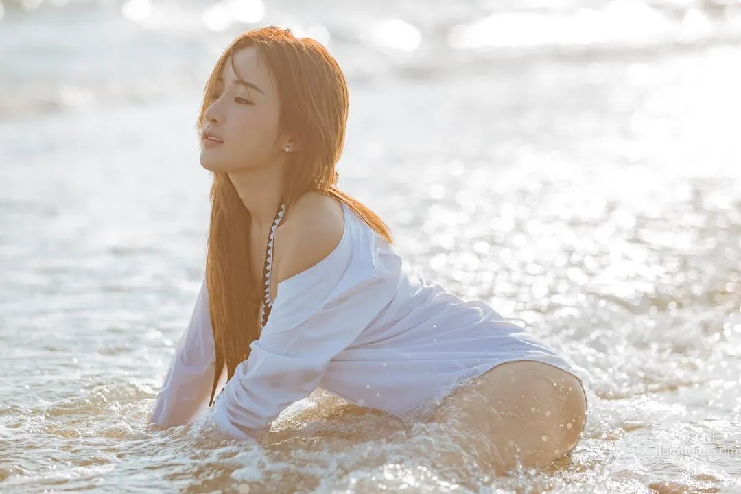 日韩泰中四国混血Thanyarat 取下牙套后的海量美照_56