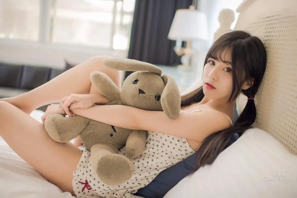 萌感美少女来袭！清新甜美的牙套妹陈可颉_1