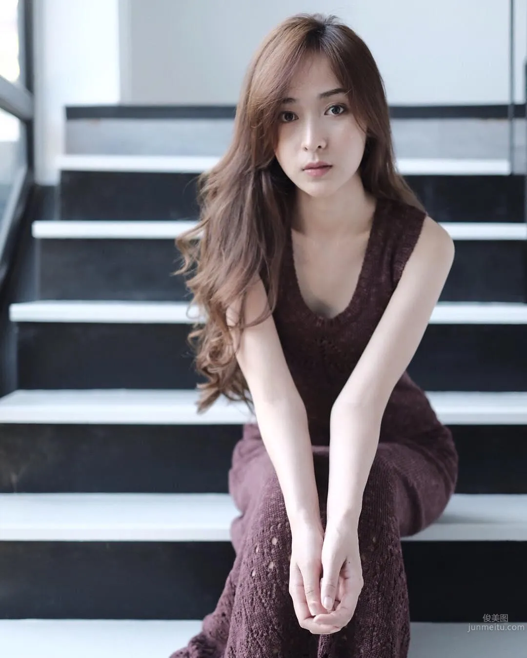 Yoke Oranich - Stunningly Beautiful Thai Girl photo 30