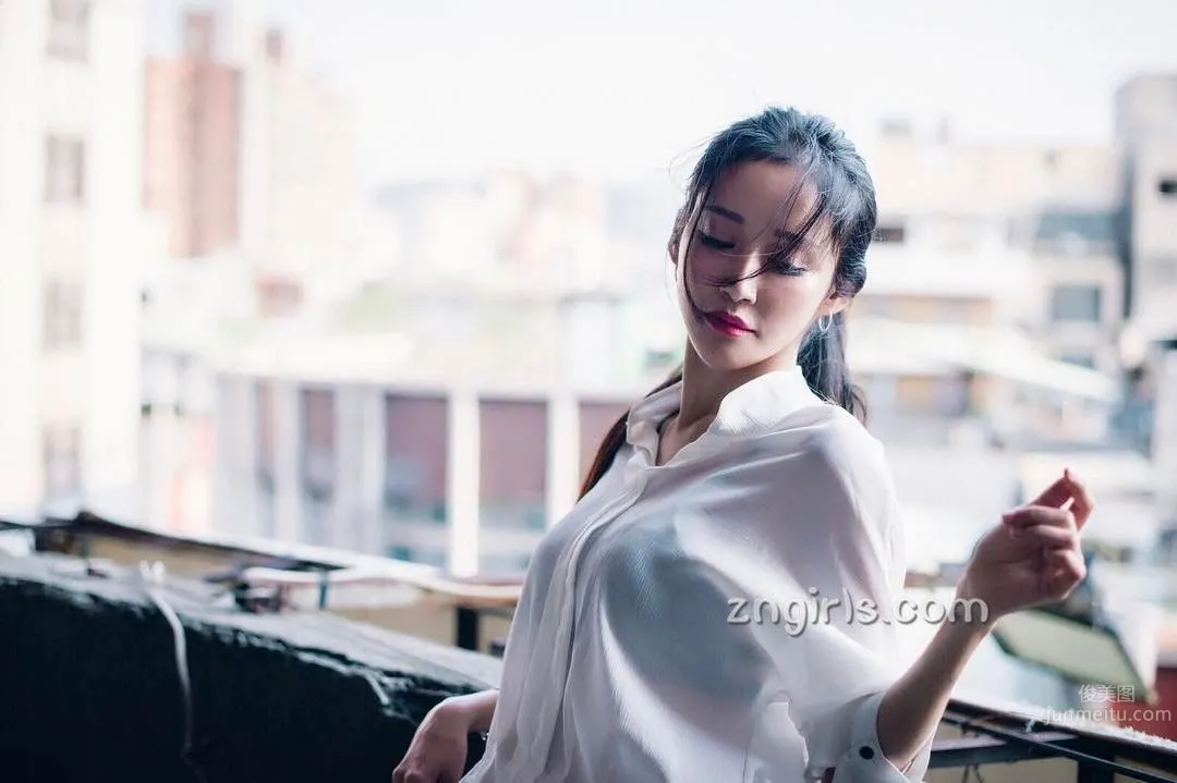 台灣超正妹Avril艾葳 長腿美胸私房照分享 41