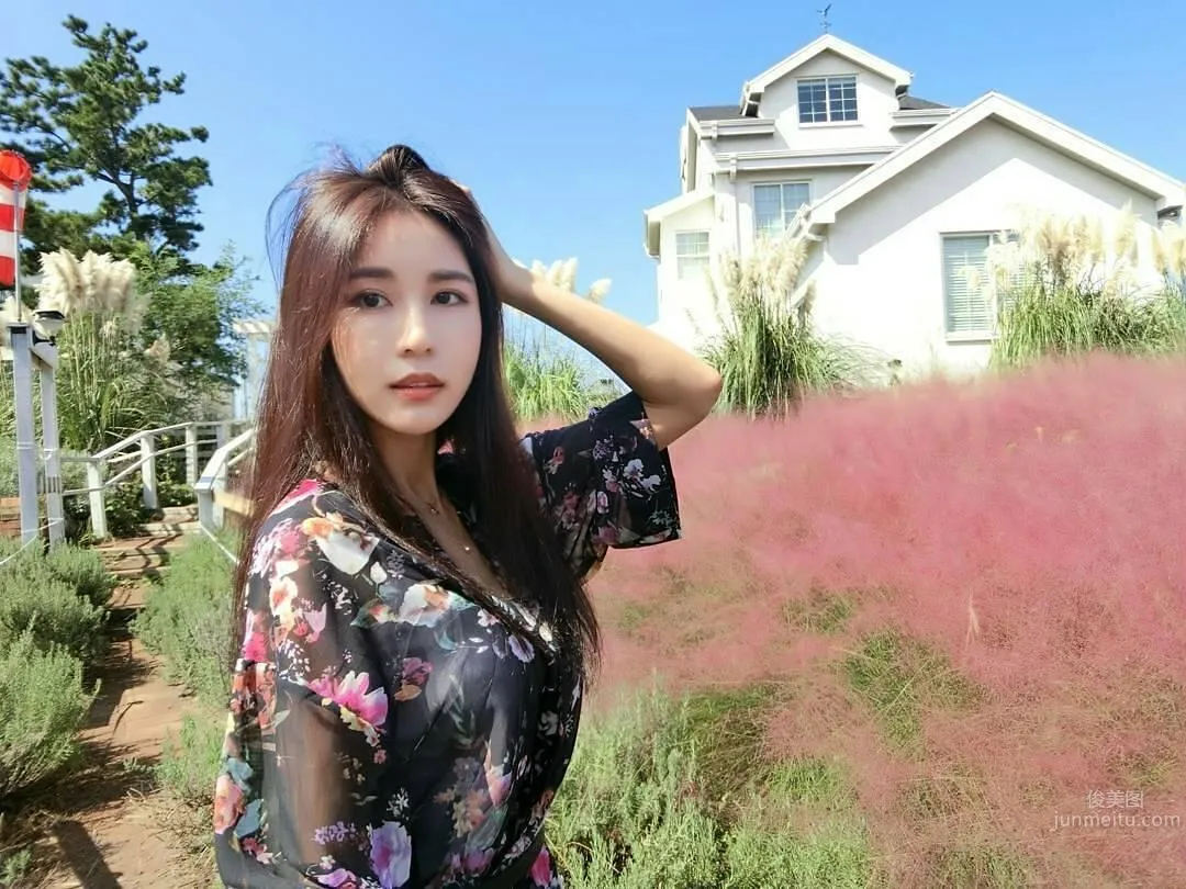 南韓DJ車模樸時賢 性感火辣私房照 28