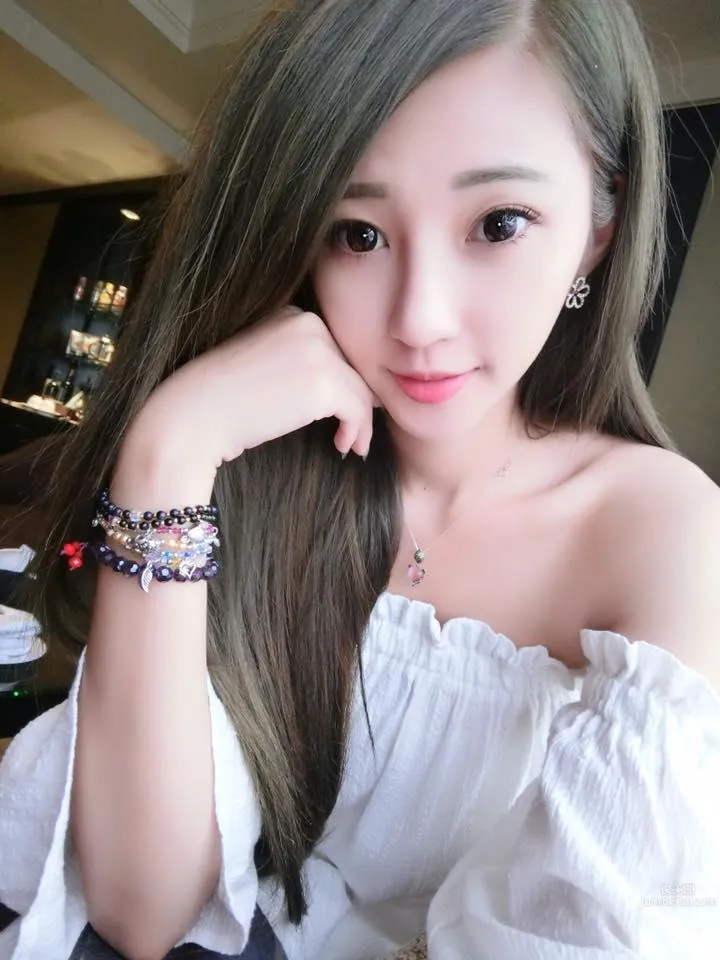 Sweetheart Beauty Zheng Wenwen, Irresistible Charm photo 1