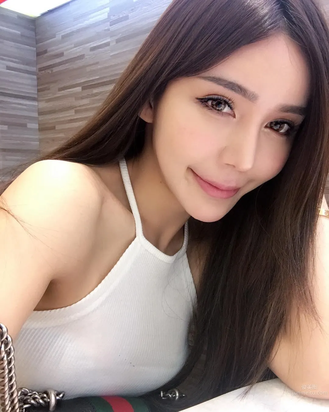 Malaysian Beauty Boss Lady Amanda Seet's IG Private Shoot Beautiful Photos photo 40