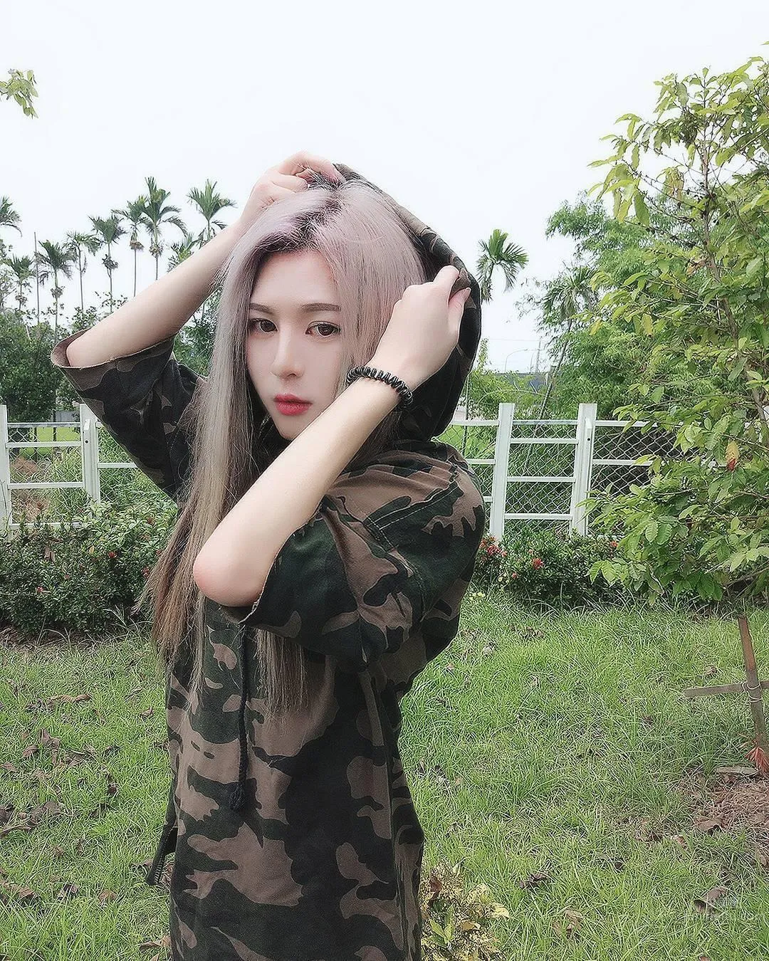 Weng Peiyan's Gaze Is So Cute, Lazy and Charming from a Boyfriend's Perspective photo 3