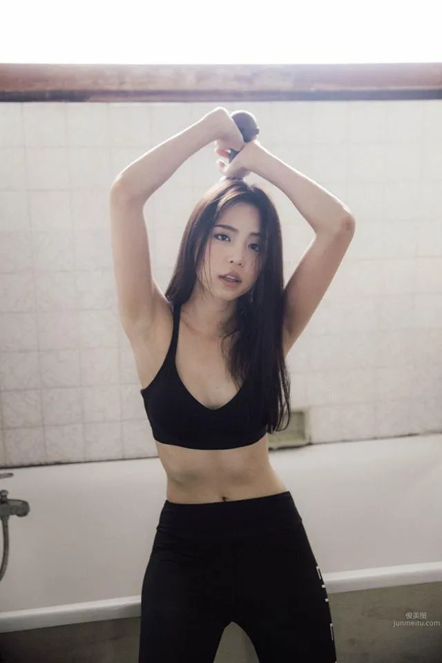 Boxing Beauty Nutrugee Wisawanart, Willing to Be Your Punching Bag for a Lifetime photo 18