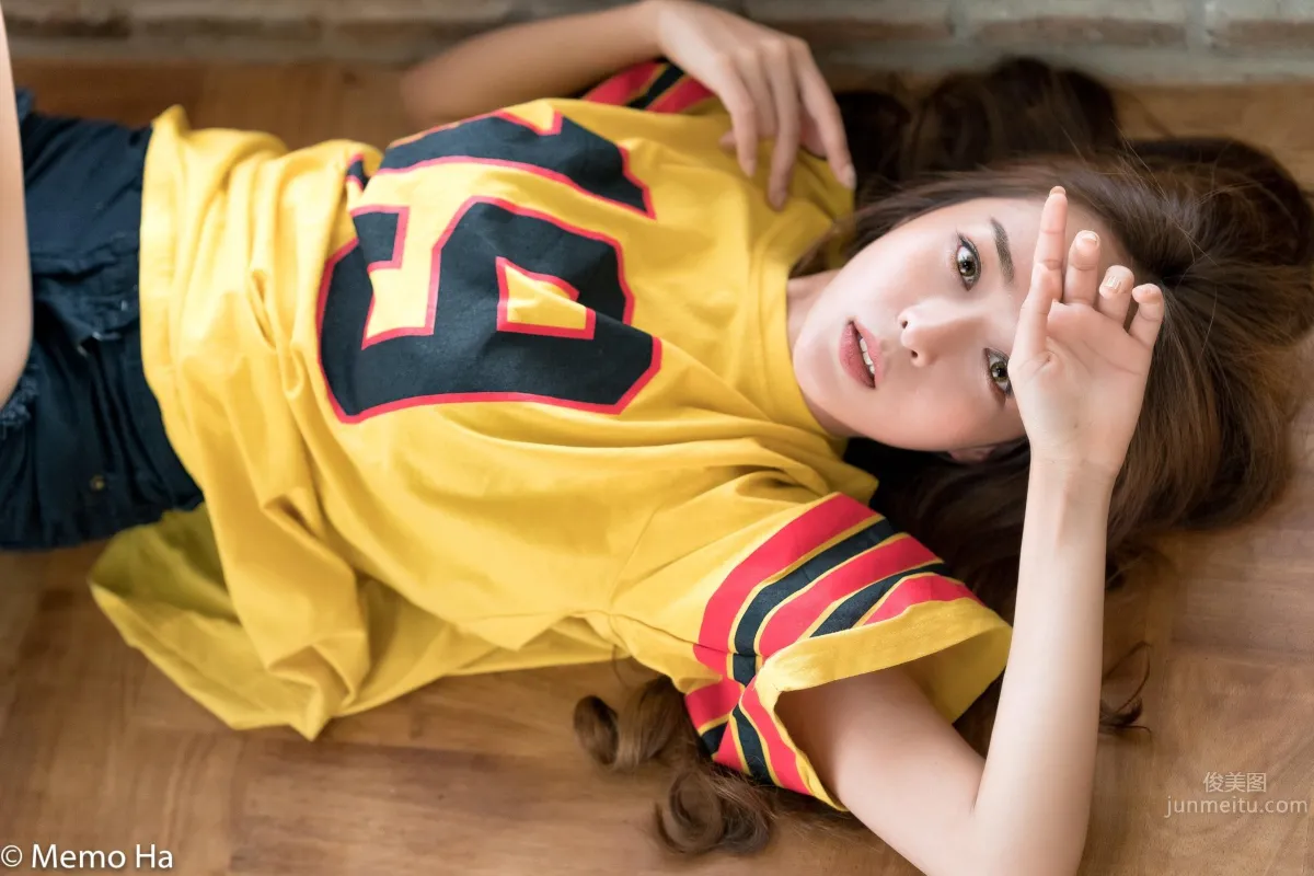 Yoke Oranich - Stunningly Beautiful Thai Girl photo 15