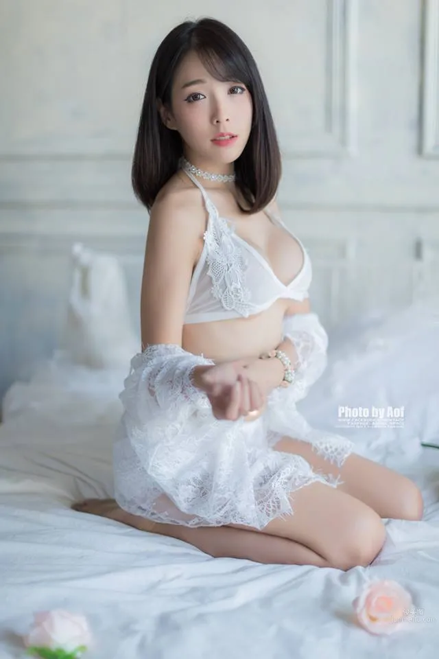 泰國混血妹子Soraya Suttawas 雪白肌膚時尚高雅 9