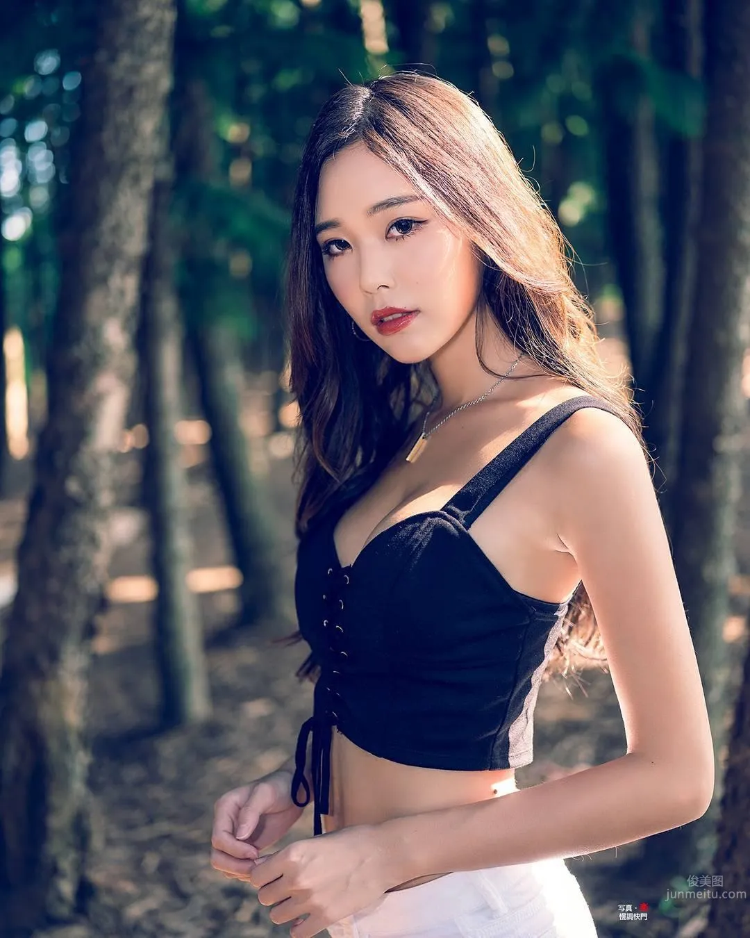 台灣音樂才女黃上晏 骨感系美人四肢纖細 25
