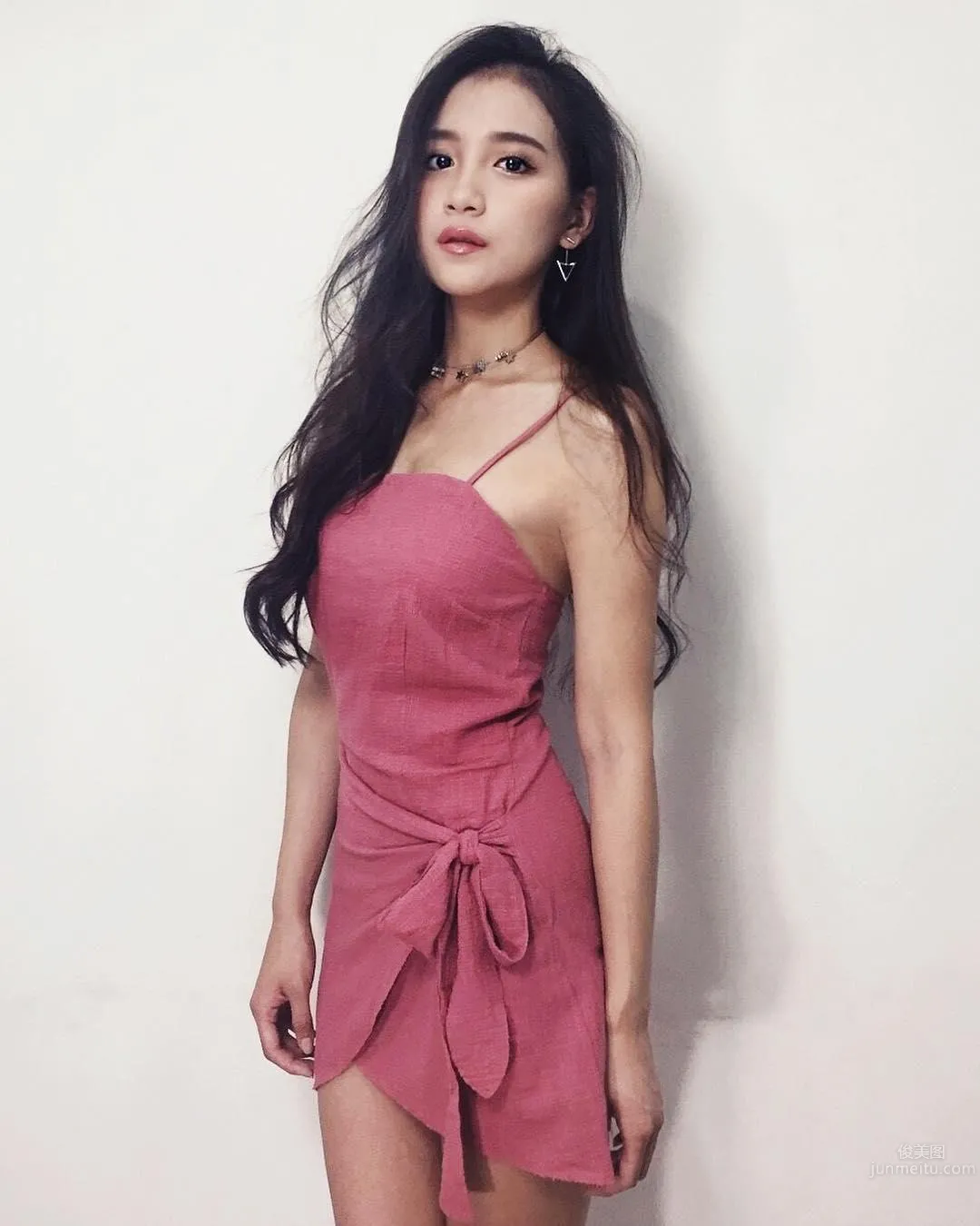 憂郁系正妹Olala Oshia 馬甲線配上葫蘆腰 28
