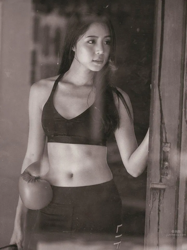 Boxing Beauty Nutrugee Wisawanart, Willing to Be Your Punching Bag for a Lifetime photo 44