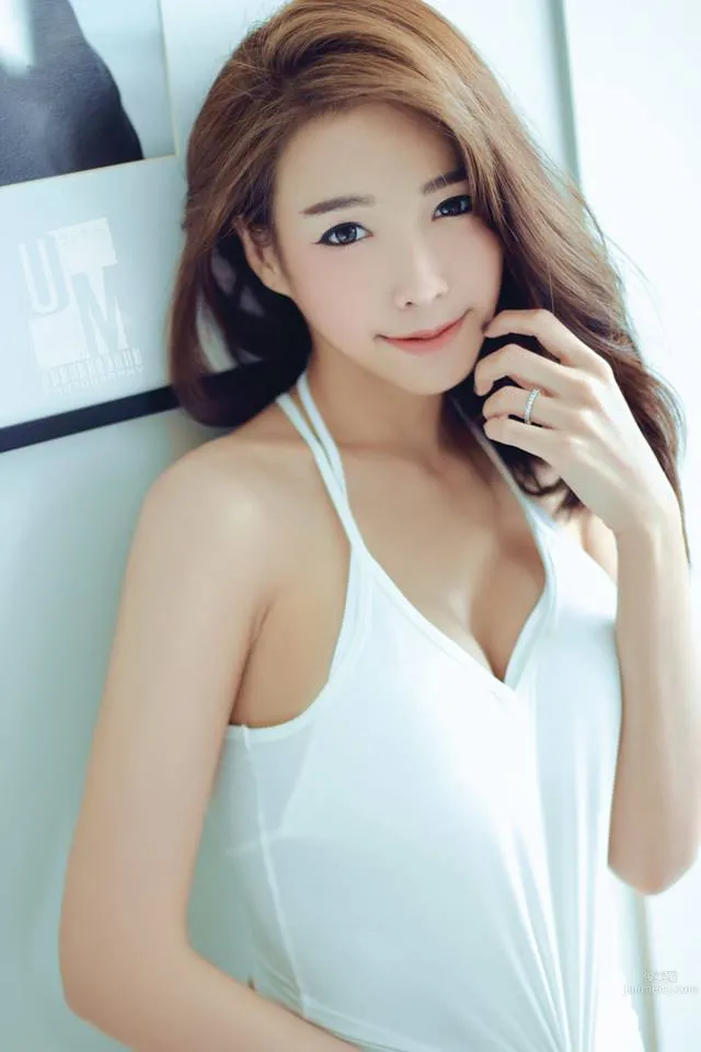 泰國混血妹子Soraya Suttawas 雪白肌膚時尚高雅 11