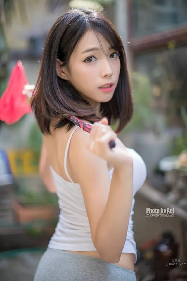 泰國混血妹子Soraya Suttawas 雪白肌膚時尚高雅 5