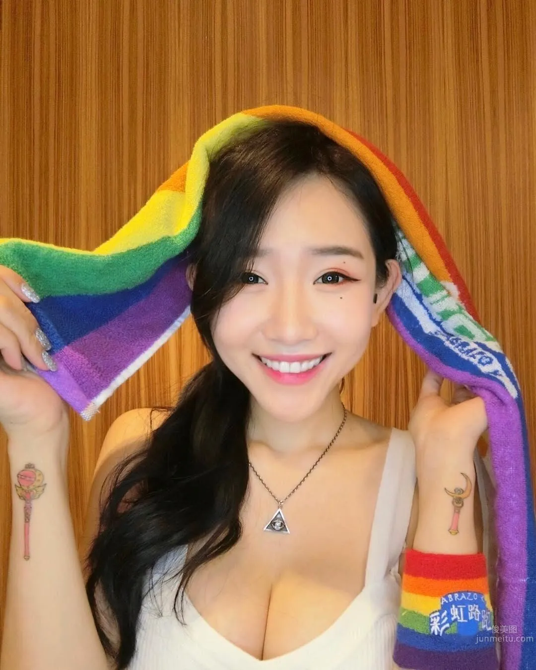 白嫩美女許允樂 可愛私房照太誘人 12